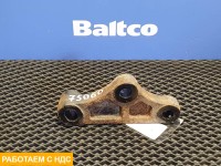 Кронштейн правый