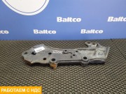 Кронштейн бампера правый